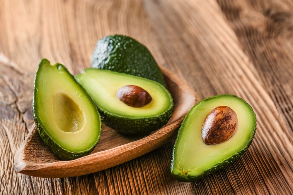 Avocado mit Kern, giftig f&uuml;r Hunde durch Persin