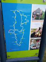 Hundeauslaufgebiet-Aussichtstürmchen-Bild