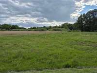 Hundeauslaufgebiet-Totenkopf Plauerhof-Bild