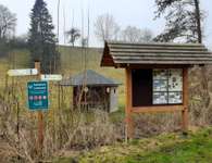 Hundeauslaufgebiet-Rastplatz-Bild