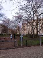 Hundeauslaufgebiet-Fritz-Schiff-Weg/Weidenweg 
Am ehemaligen Kino Kosmos-Bild