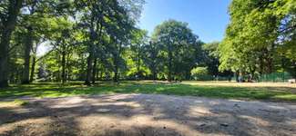 Hundeauslaufgebiet-Stadtpark Hundewiese-Bild