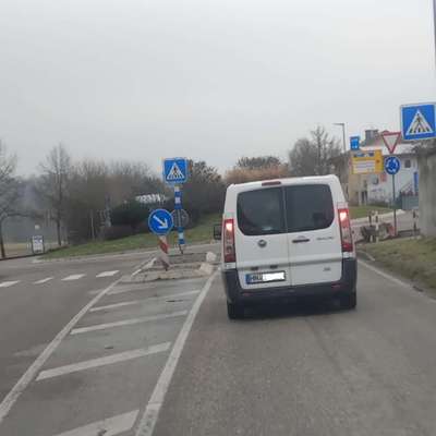 Giftköder-ACHTUNG! Autoknacker!-Bild