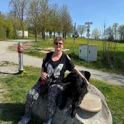 Hundetreffen-Mit Charly mit seinem Frauchen-Profilbild