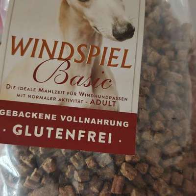 Verschiedenes Nass-& Trockenfutter, Leckerlies für Hunde zu verkaufen-Beitrag-Bild