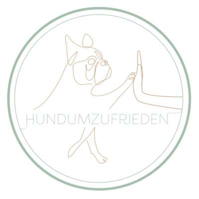 Hundepensionen-Hundumzufrieden mit Alina Aytac-Bild