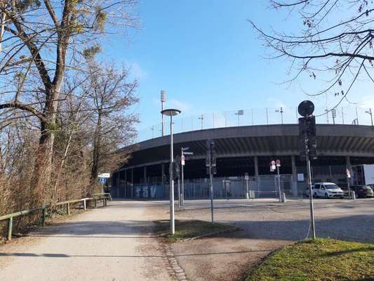 Hundeauslaufgebiet-Grünwalderstadion-Bild