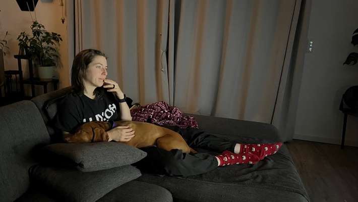 Mit wem kuschelt euer Hund?-Beitrag-Bild