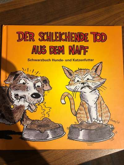 Hunde- & Katzenfutter-Beitrag-Bild