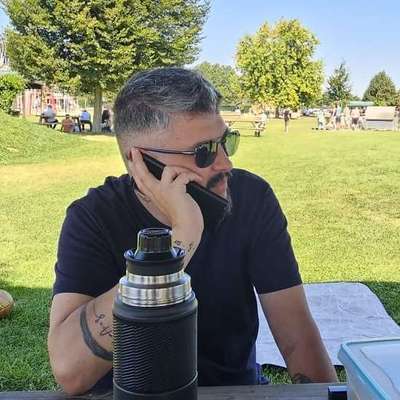 Hundetreffen-Deutsch üben mit Hundespaziergängen