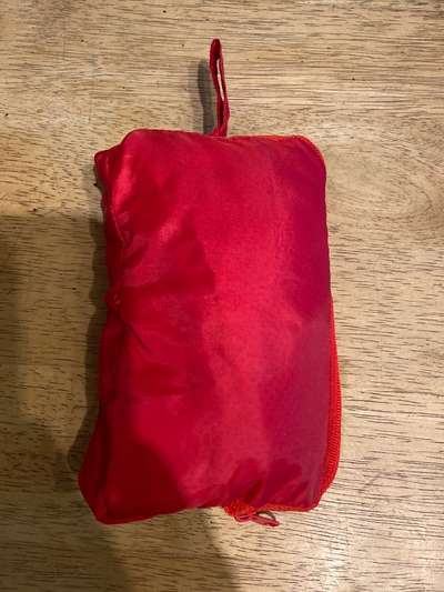 Regenmantel Windjacke für kleine Hunde-Beitrag-Bild