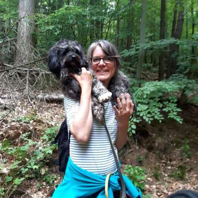 Hund auf Schulter tragen, wer hat Erfahrung?-Beitrag-Bild