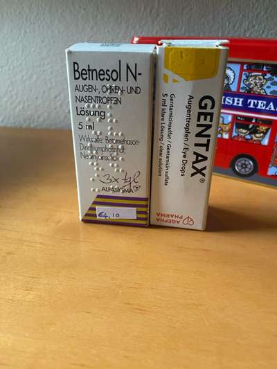 Weiß gelblicher Schleim im Auge-Beitrag-Bild