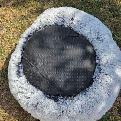 Hundebett komplett aus Plüsch-Beitrag-Bild