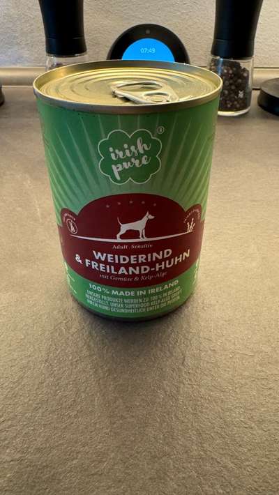 Diverses Hundefutter Nassfutter Trockenfutter Welpenfutter-Beitrag-Bild