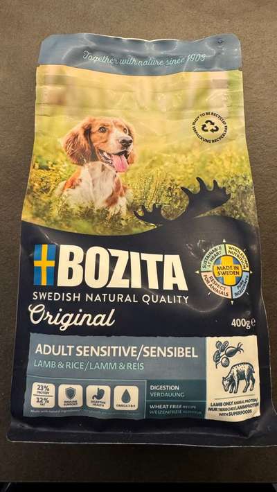 Diverses Hundefutter Nassfutter Trockenfutter Welpenfutter-Beitrag-Bild