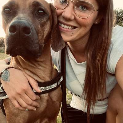 Hundetreffen-Suche Leute die Lust haben mich auch ohne Hund zum Gassi mitzunehmen