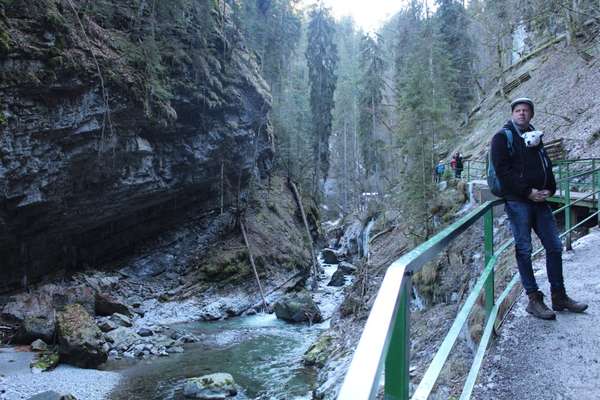 Dogorama Photo Challenge - Wasserfall-Beitrag-Bild