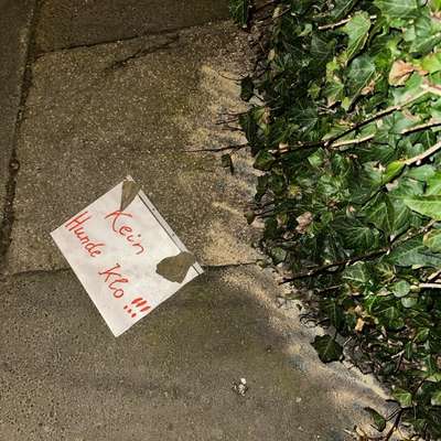 Giftköder-Warnhinweis-Bild