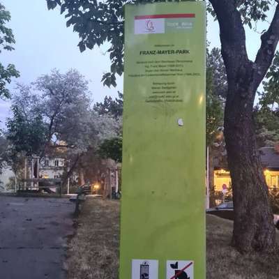 Giftköder-Weißes Pulver im FRANZ-MAYER-PARK-Bild
