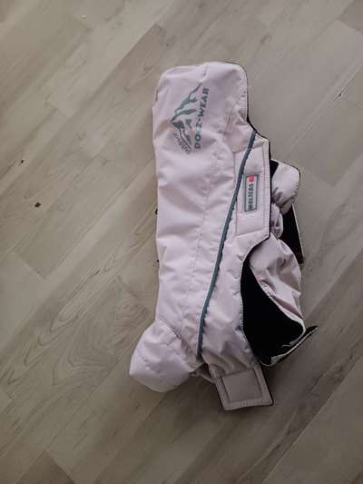 Verschiedene Mäntel und Pullis-Beitrag-Bild