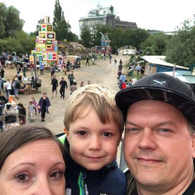 Hundetreffen-Welpenspielerunde Rodelberg Flensburger Straße