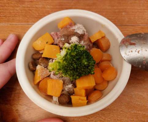 Zeigt her Eure Futternäpfe-Beitrag-Bild