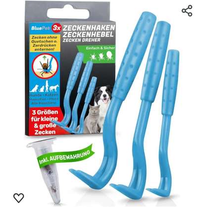 Zecke am Kopf entfernen - Hund zeigt Zähne-Beitrag-Bild