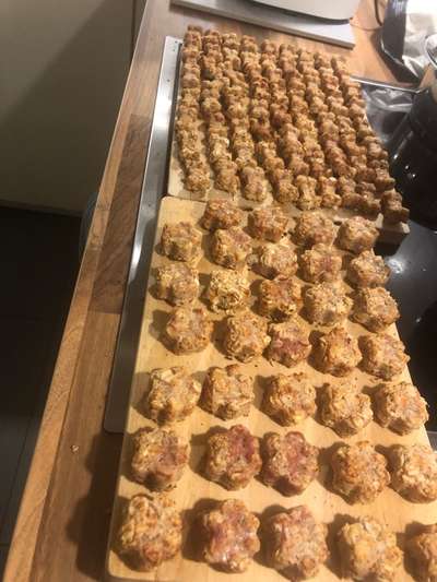 Heute gibt es.....der "ich mach die Leckerlis-Selber-Thread"-Beitrag-Bild