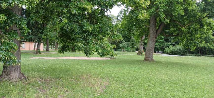 Hundeauslaufgebiet-Cramer Klett Park-Bild