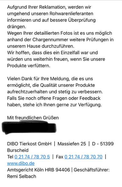 Rote dünne Drähte im Dibo Tiefkühl-Lammfutter-Beitrag-Bild