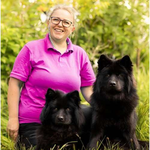 Hundeauslaufgebiet-Goldmariechen Maria Reiss-Bild