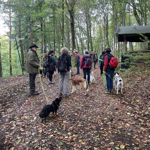 Hundeauslaufgebiet-Ein starkes Team            Marion Trier-Bild