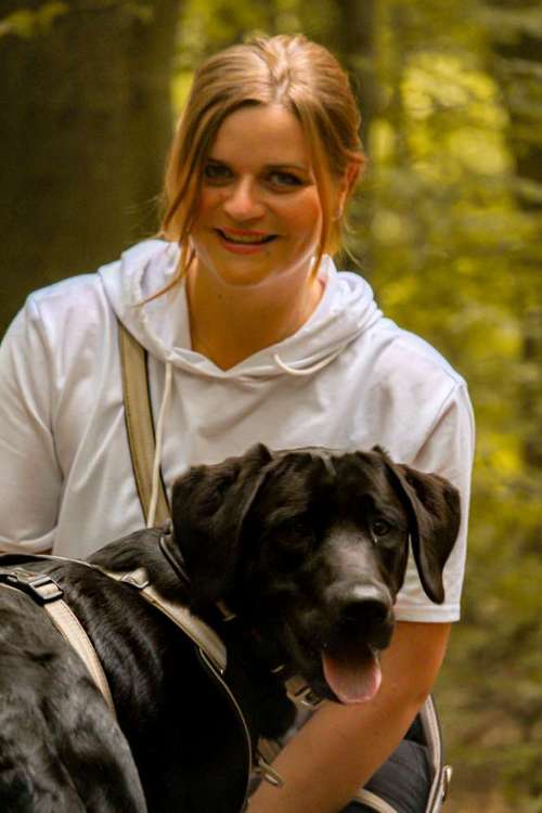 Hundeauslaufgebiet-Tierphysiotherapie Hilari für Hund und Pferd, Susanne Lieckfeldt-Bild