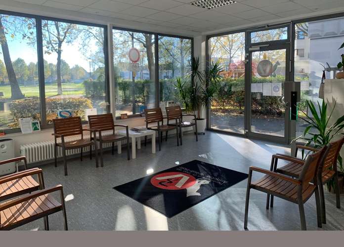 Hundeauslaufgebiet-Tierarztpraxis Dr. med. vet. Annette Straub-Holz-Bild