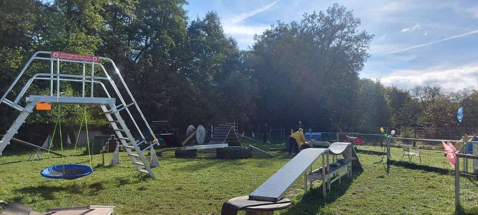 Hundeauslaufgebiet-Hundeschule-Westerwald Simone Doepp-Bild