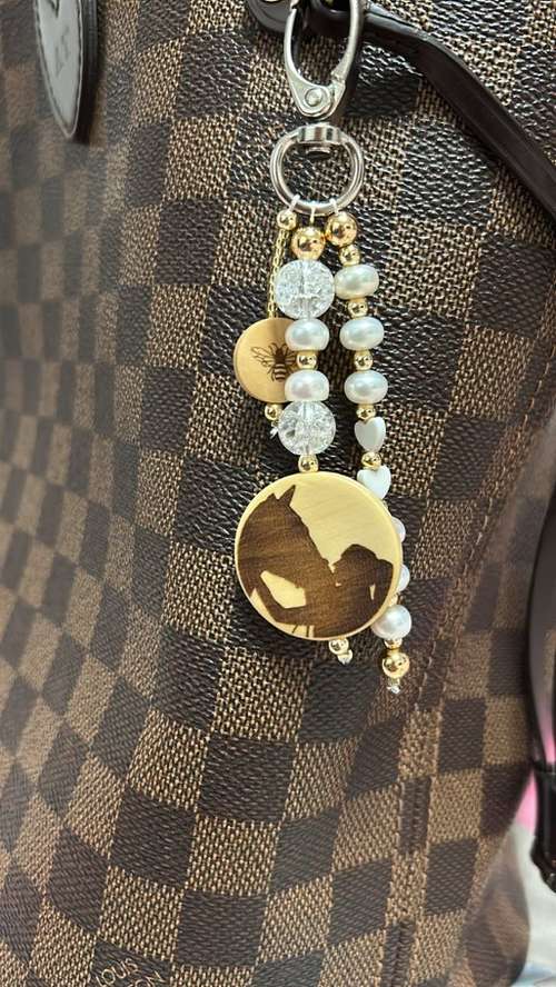 Hundeauslaufgebiet-Bee Mine Jewellery-Bild