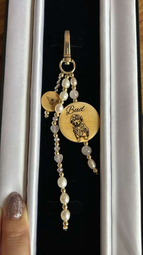 Hundeauslaufgebiet-Bee Mine Jewellery-Bild