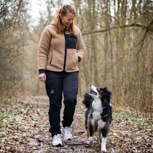 Hundeauslaufgebiet-Pfötchen-Schule Chiara Müller-Bild