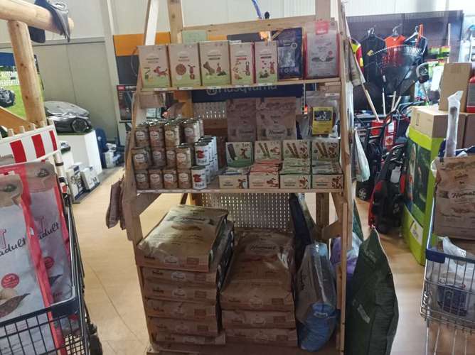 Hundeauslaufgebiet-Forst- und Gartengeräte Leck-Bild