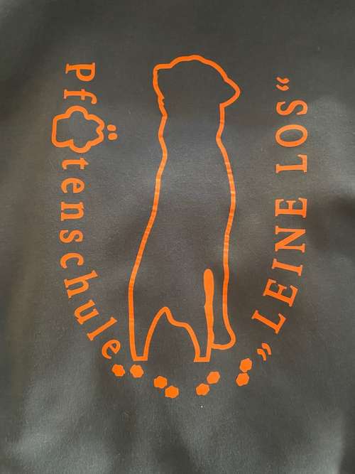 Hundeauslaufgebiet-Pfotenschule-Leine Los-Bild