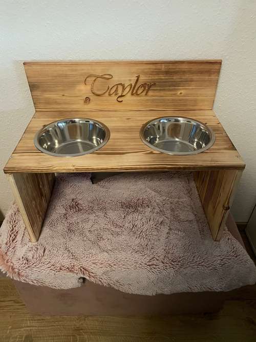 Hundeauslaufgebiet-Holzbar_Gravuren-Bild