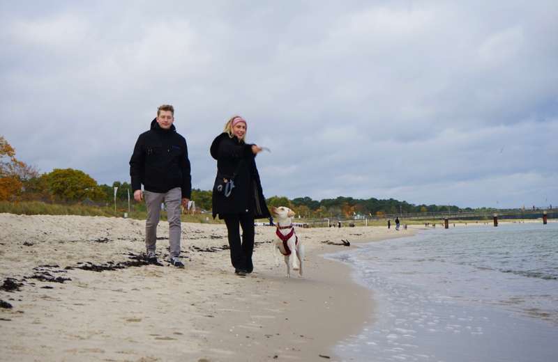 Niclas, Janina und Leila am Strand