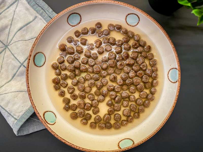 Wolfsblut Wild Duck Trockenfutter - 10 Minuten in Wasser aufgeweicht