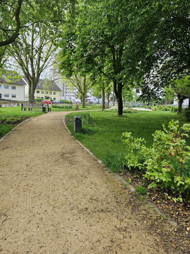 Hähnchenteile mit knochen in Bergheim – 8. Mai 2023 – Dogorama App