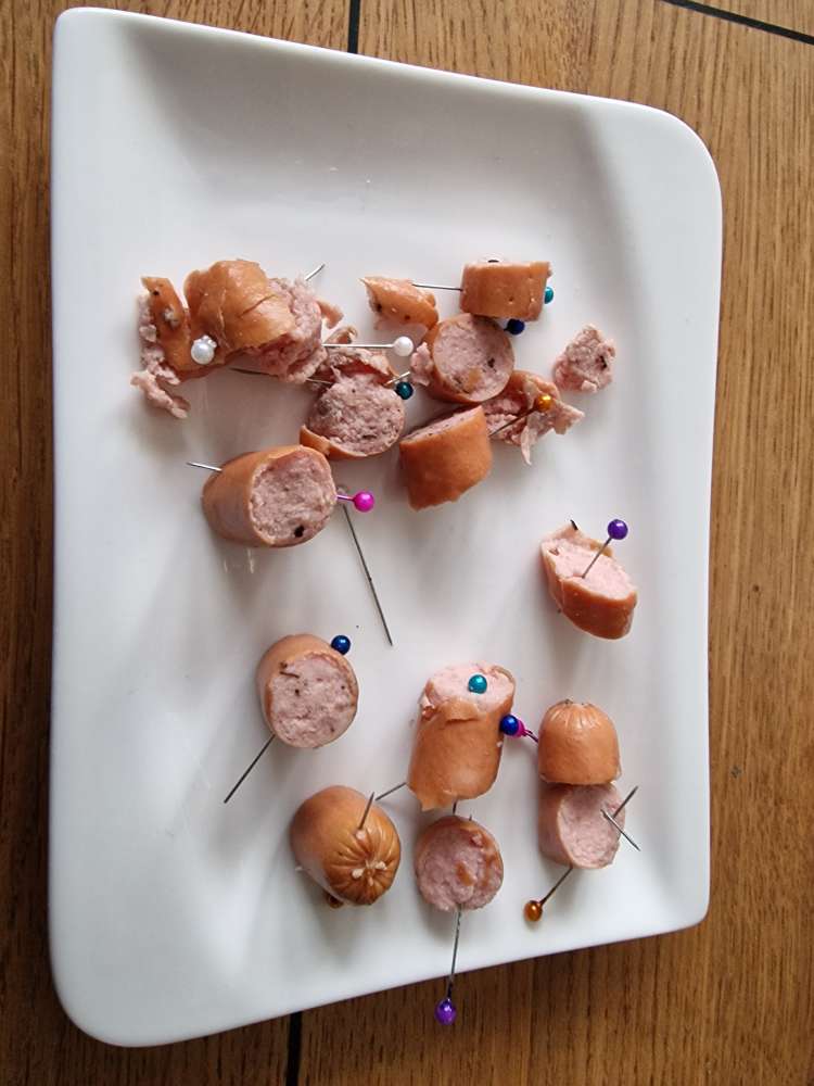 Giftköder-Wurststückchen mit Nadeln-Profilbild