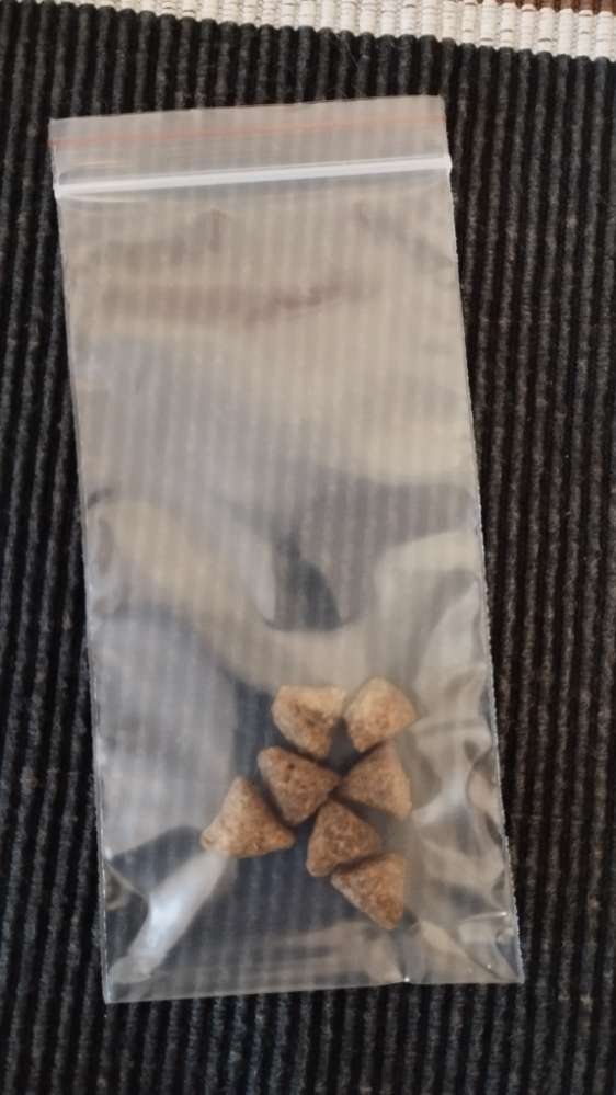 Giftköder-Häufchen mit Leckerlis-Profilbild