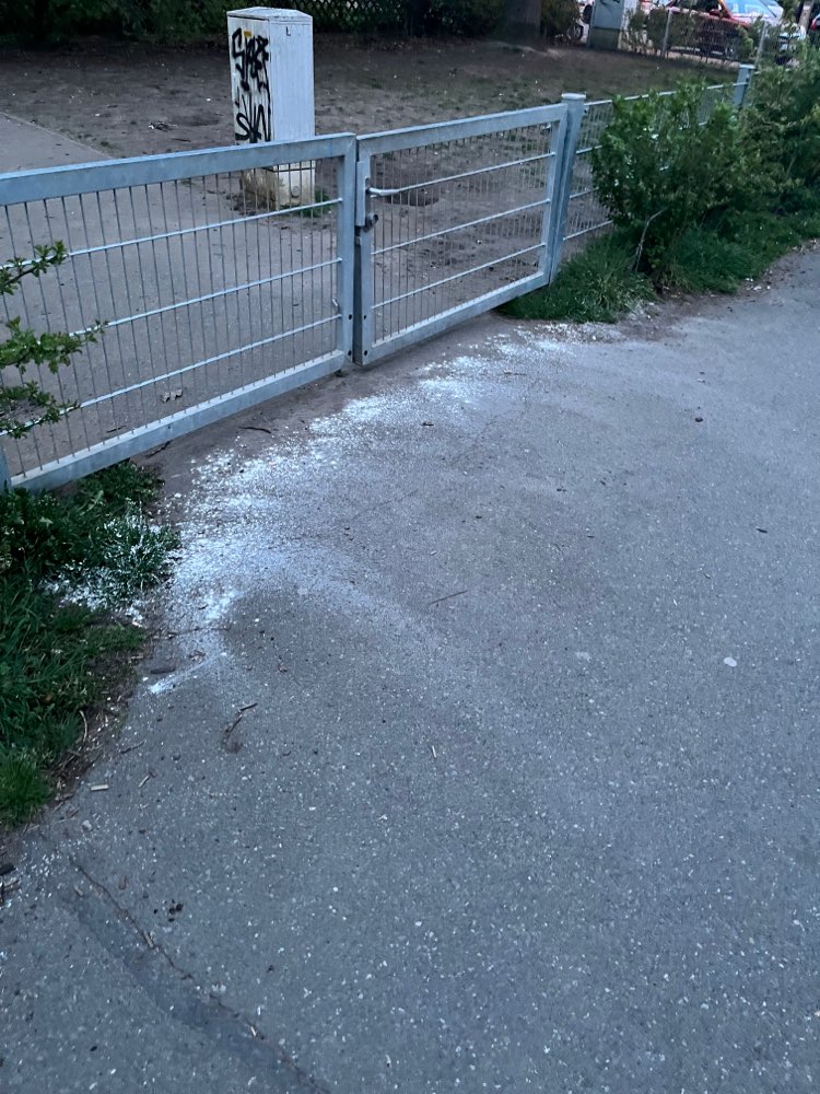 Giftköder-Weißes Pulver vor Hundeauslauf-Profilbild