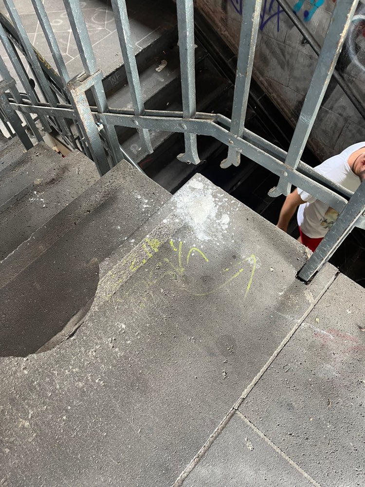 Giftköder-Weisses Pulver auf der gesamten Südbrück-Profilbild