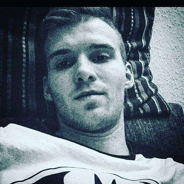 Ersteller:in Würde mich freuen wenn meine Kyra jemand zum spielen hat ☺️ Profilbild